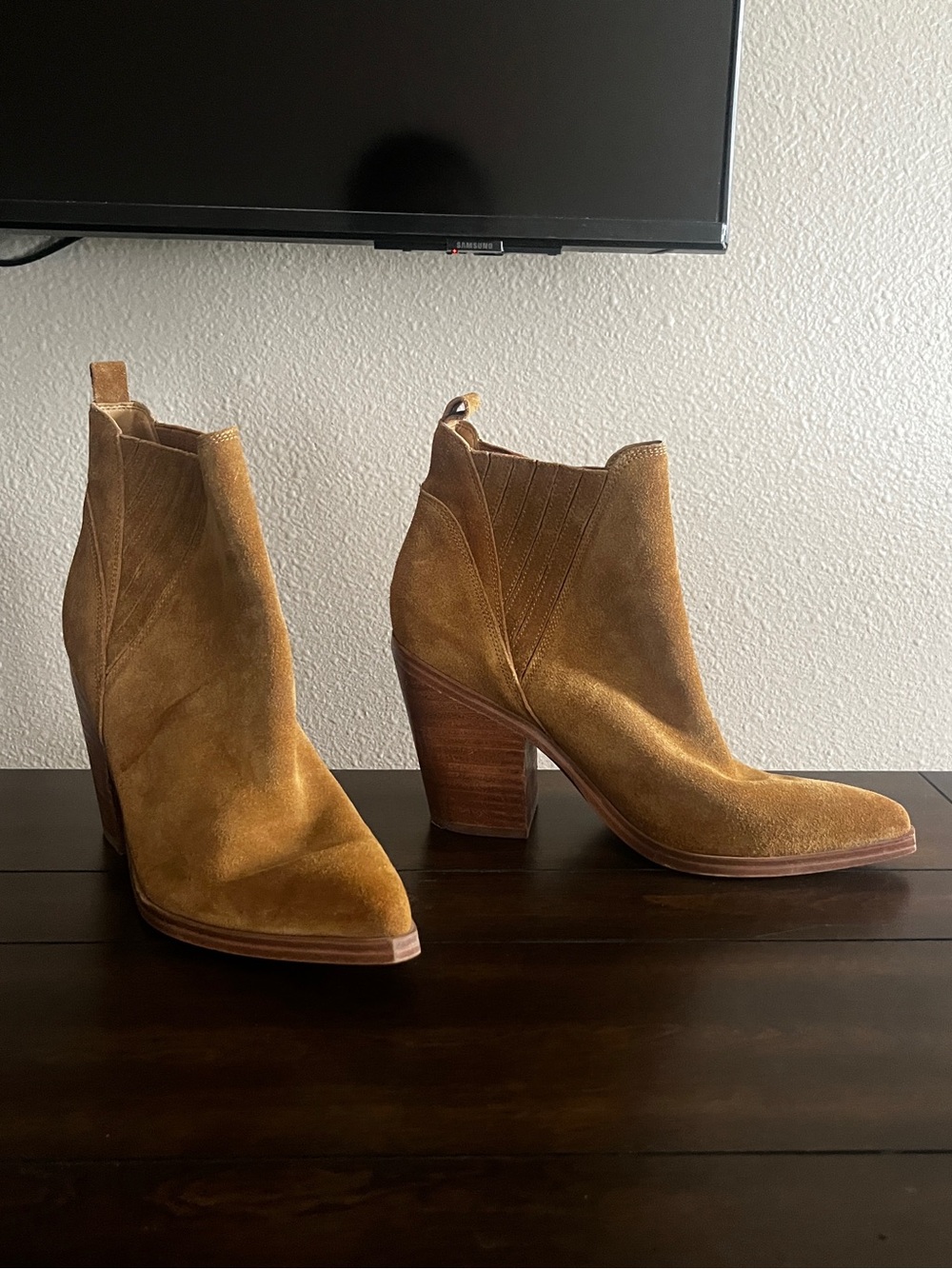 Marc Fisher Women’s Brown Suede Pointed Toe Block Heel Gadri Booties Size 8 ½ M